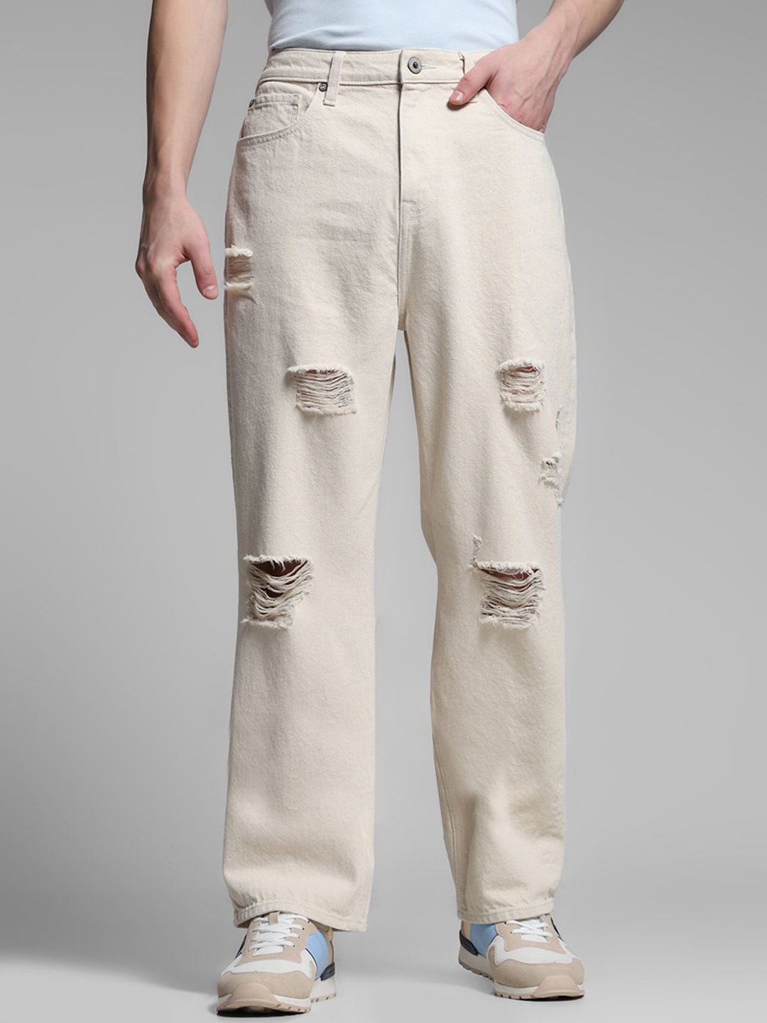

Jack & Jones Men Wide Leg High-Rise Highly Distressed Jeans, Beige
