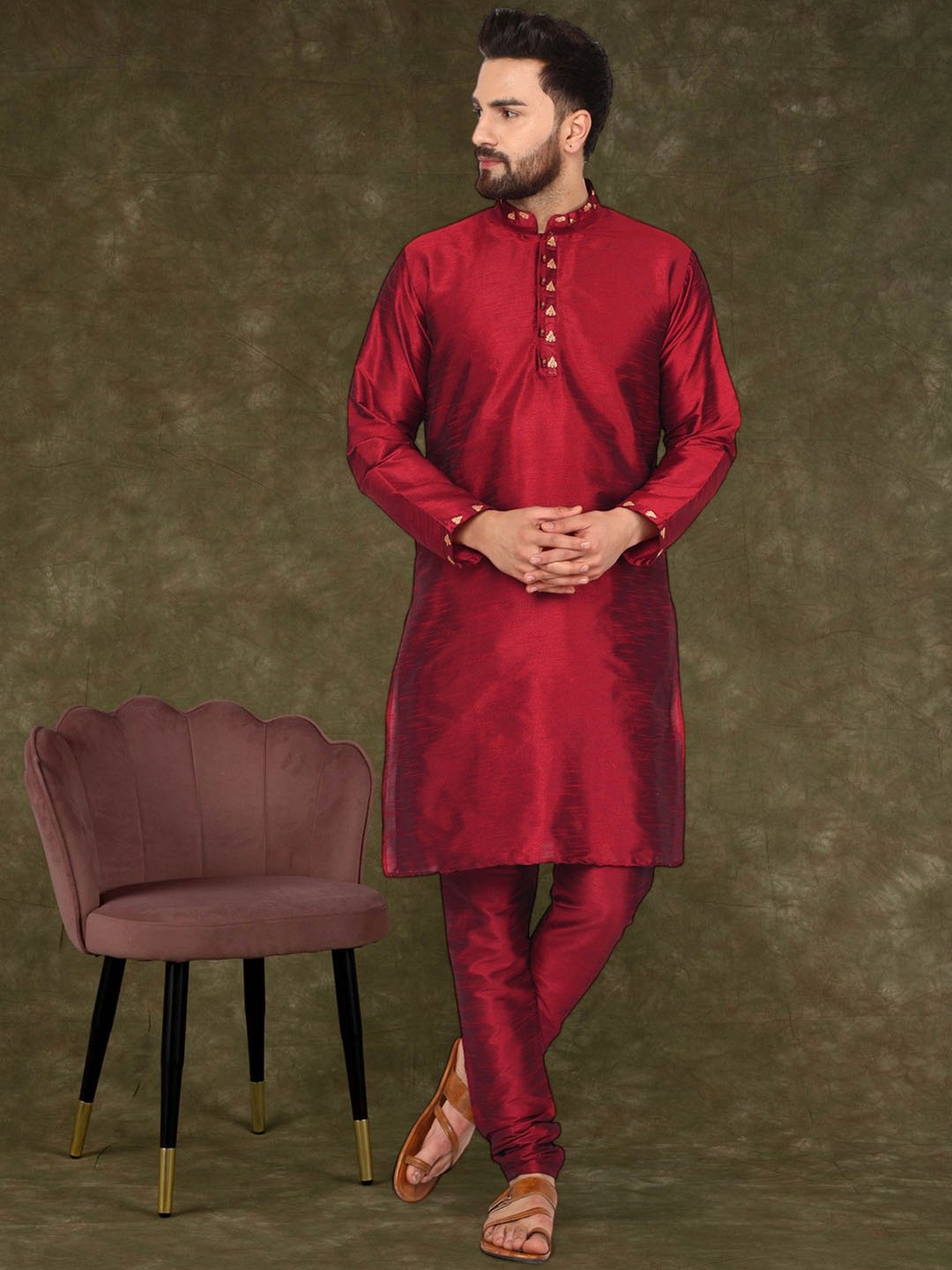 

SKAVIJ Ethnic Motifs Embroidered Mandarin Collar Zari Straight Kurta With Pyjamas, Red