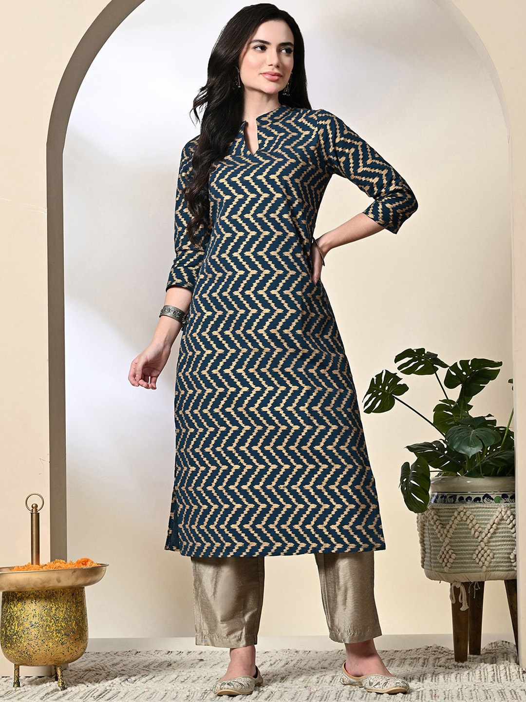 

KALINI Women Printed Regular Pure Cotton Kurta with Trousers, Blue