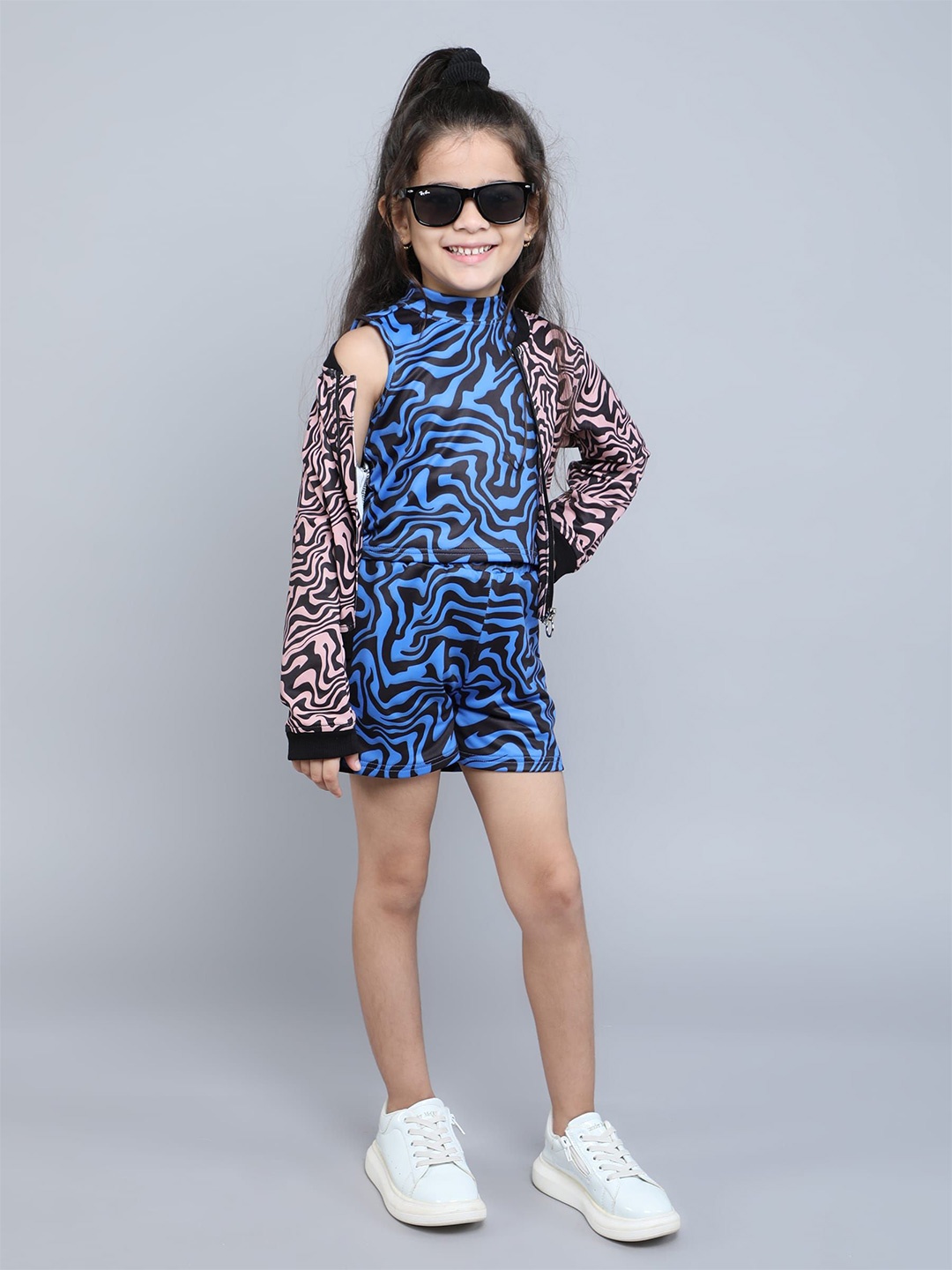 

taffykids Girls Printed High Neck Sleeveless Top With Shorts With Jacket, Blue