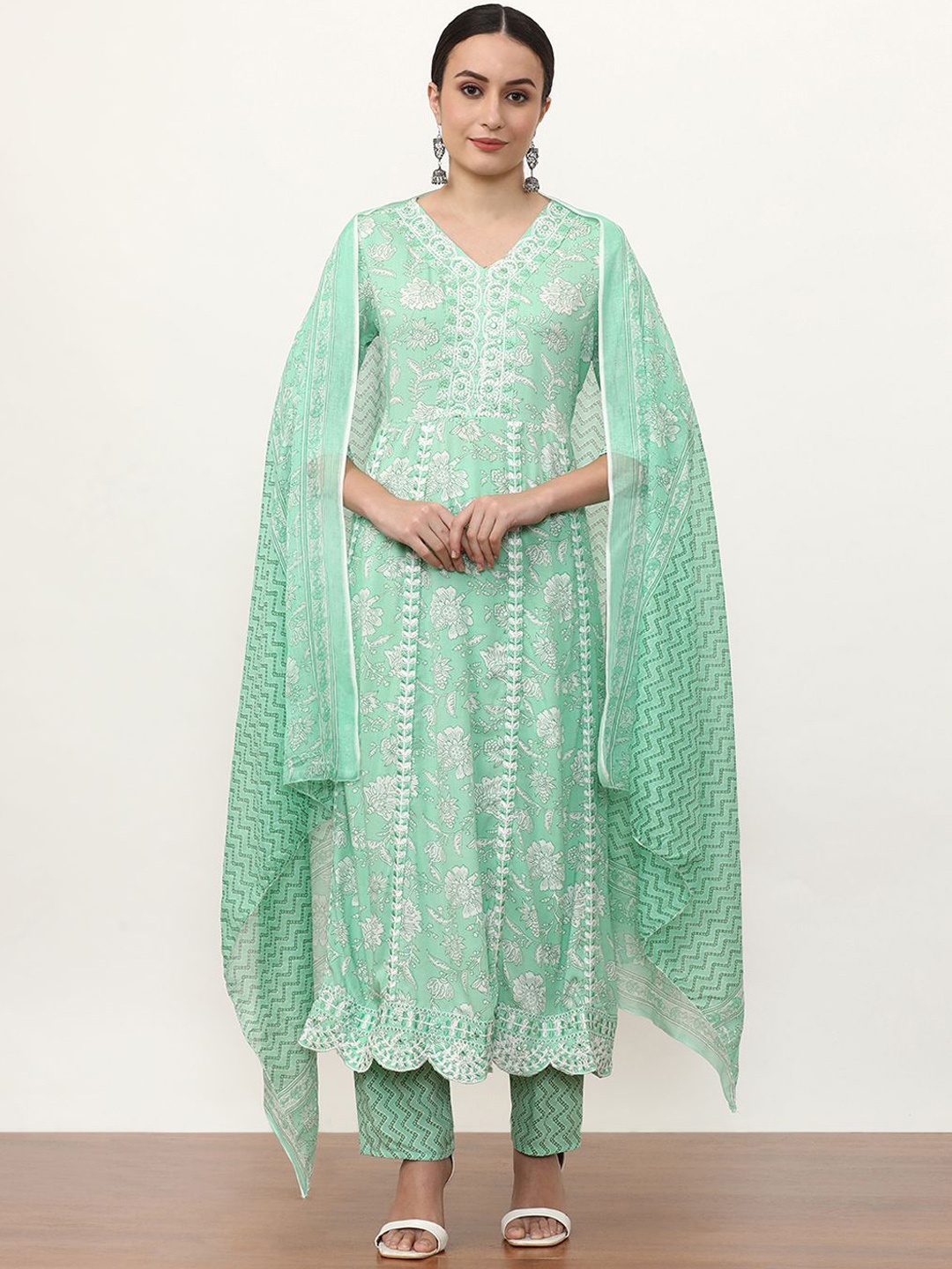 

Jaipur Kurti Women Ethnic Motifs Printed Panelled Mirror Work Pure Cotton Kurta with Trousers & With Dupatta, Green