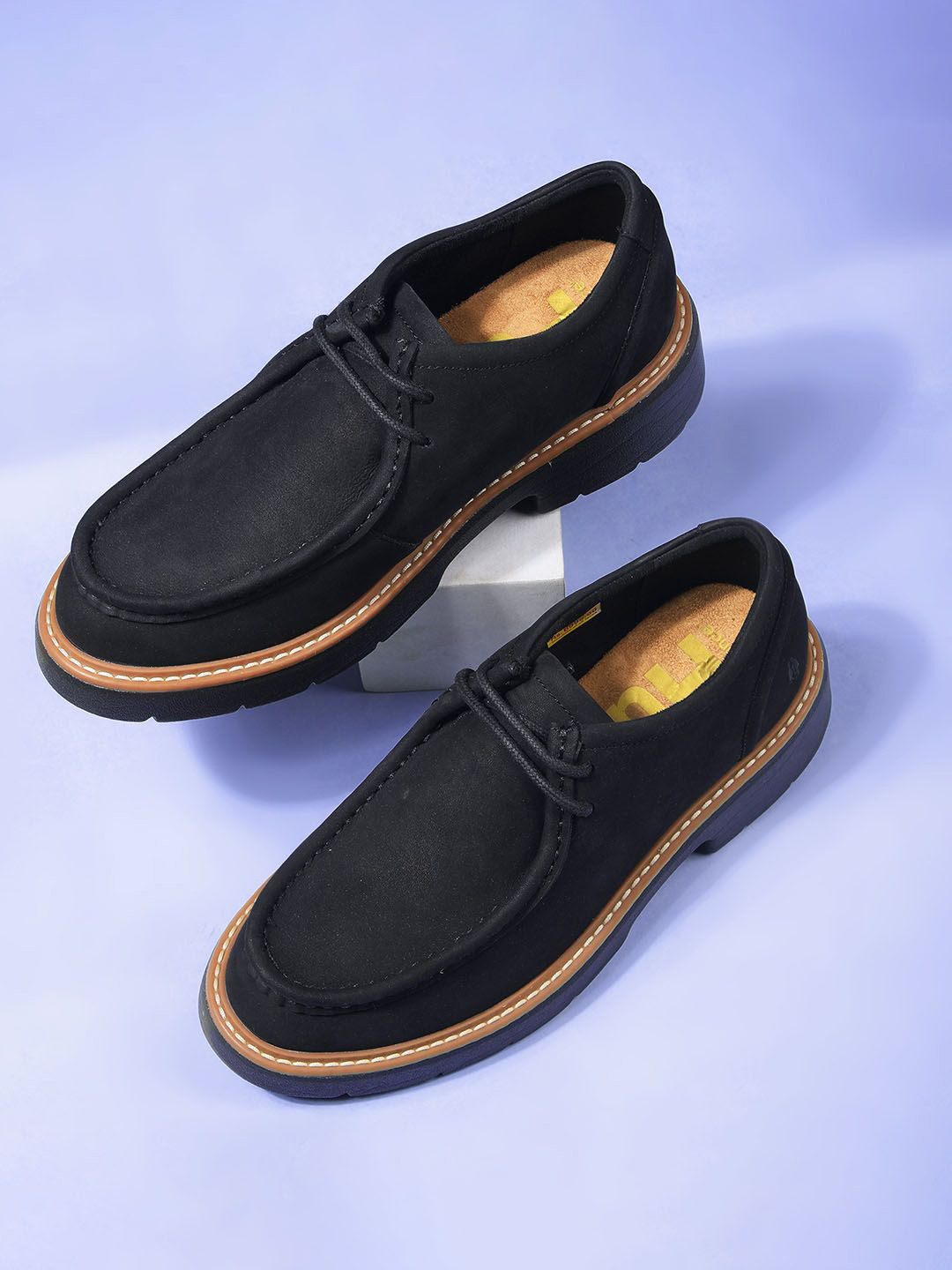 

Hush Puppies Women Nubuck Sneakers, Black