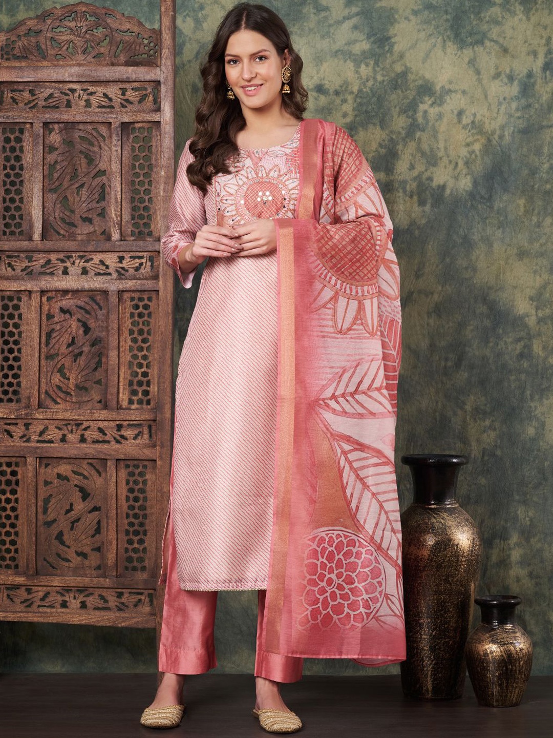 

all about you Women Floral Embroidered Regular Chanderi Cotton Kurta with Trousers & With Dupatta, Peach