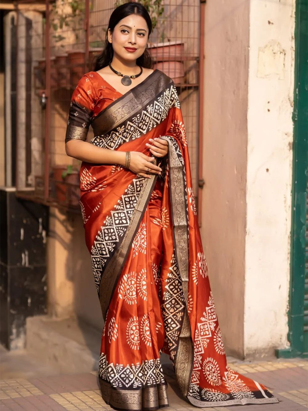 

J 6 DESIGNER Batik Saree, Rust