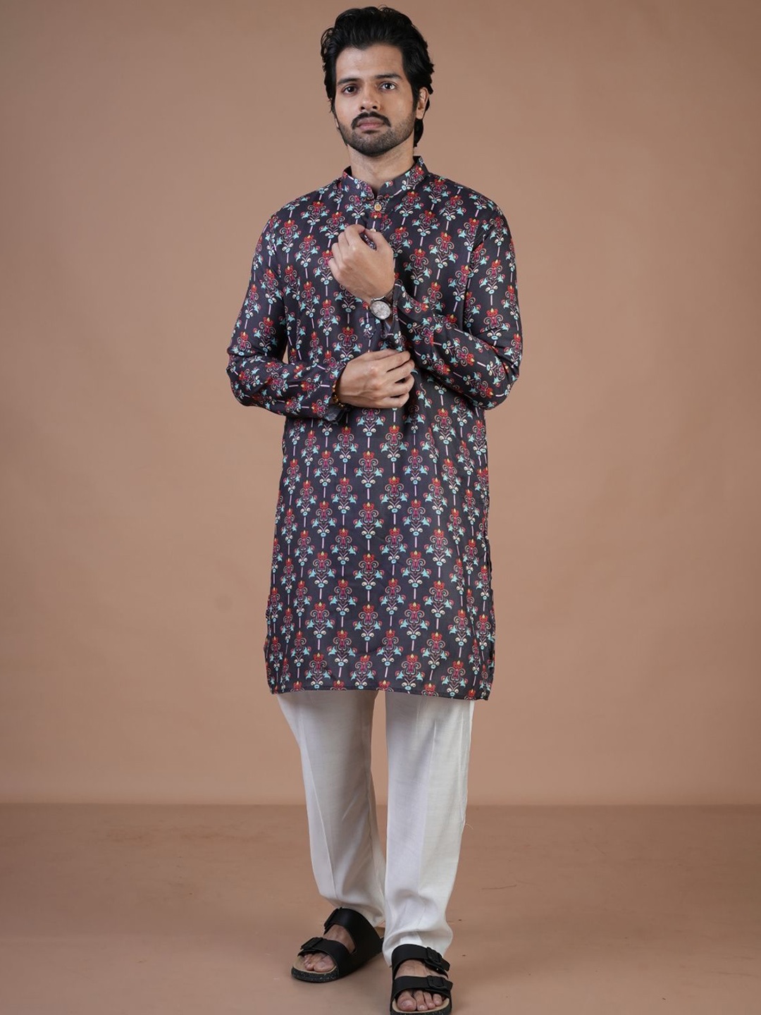 

ARYA Men Printed Regular Linen Kurta with Pyjamas, Navy blue