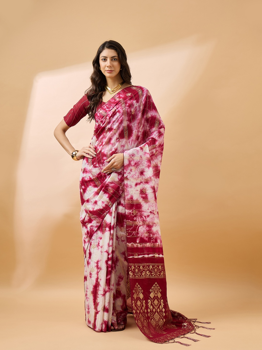 

A.V.M Prints Tie and Dye Zari Festive Saree, Maroon
