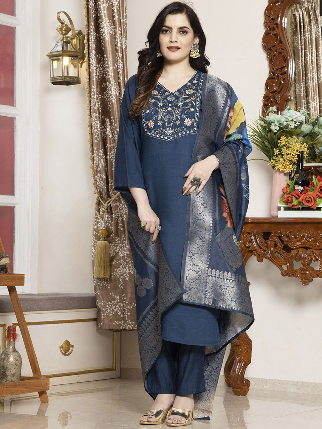 

Krimmple Floral Embroidered Regular Thread Work Straight Kurta with Trousers & Dupatta, Navy blue