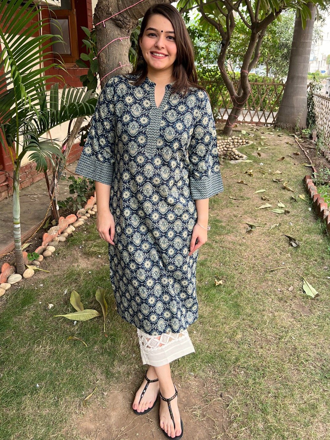 

Sanskritam Mandarin Collar Ethnic Motifs Printed Straight Cotton Kurta, Teal