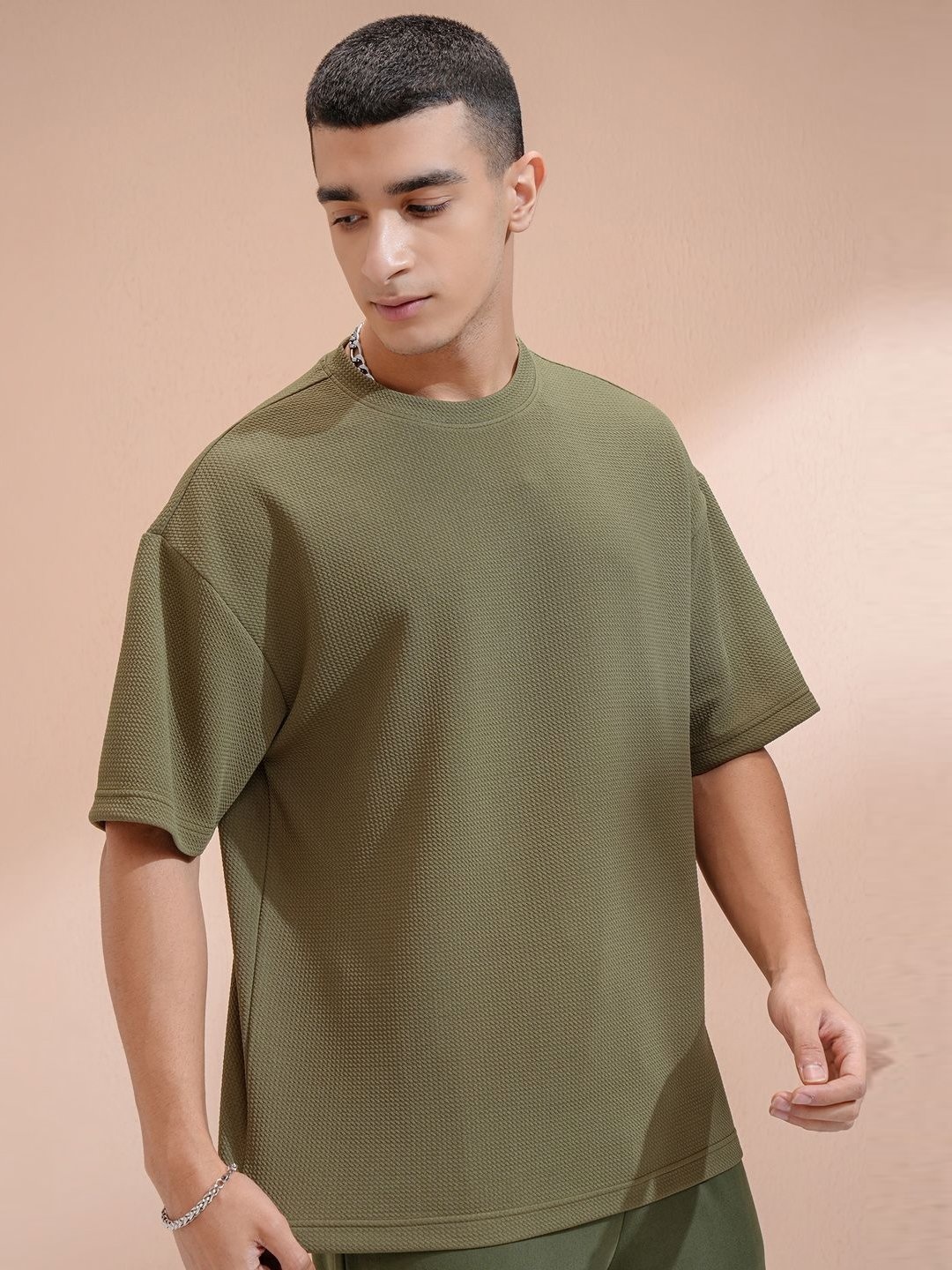 

HIGHLANDER Men Round Neck Knitted Textured Dropshoulder Oversized Fit Tshirt, Olive