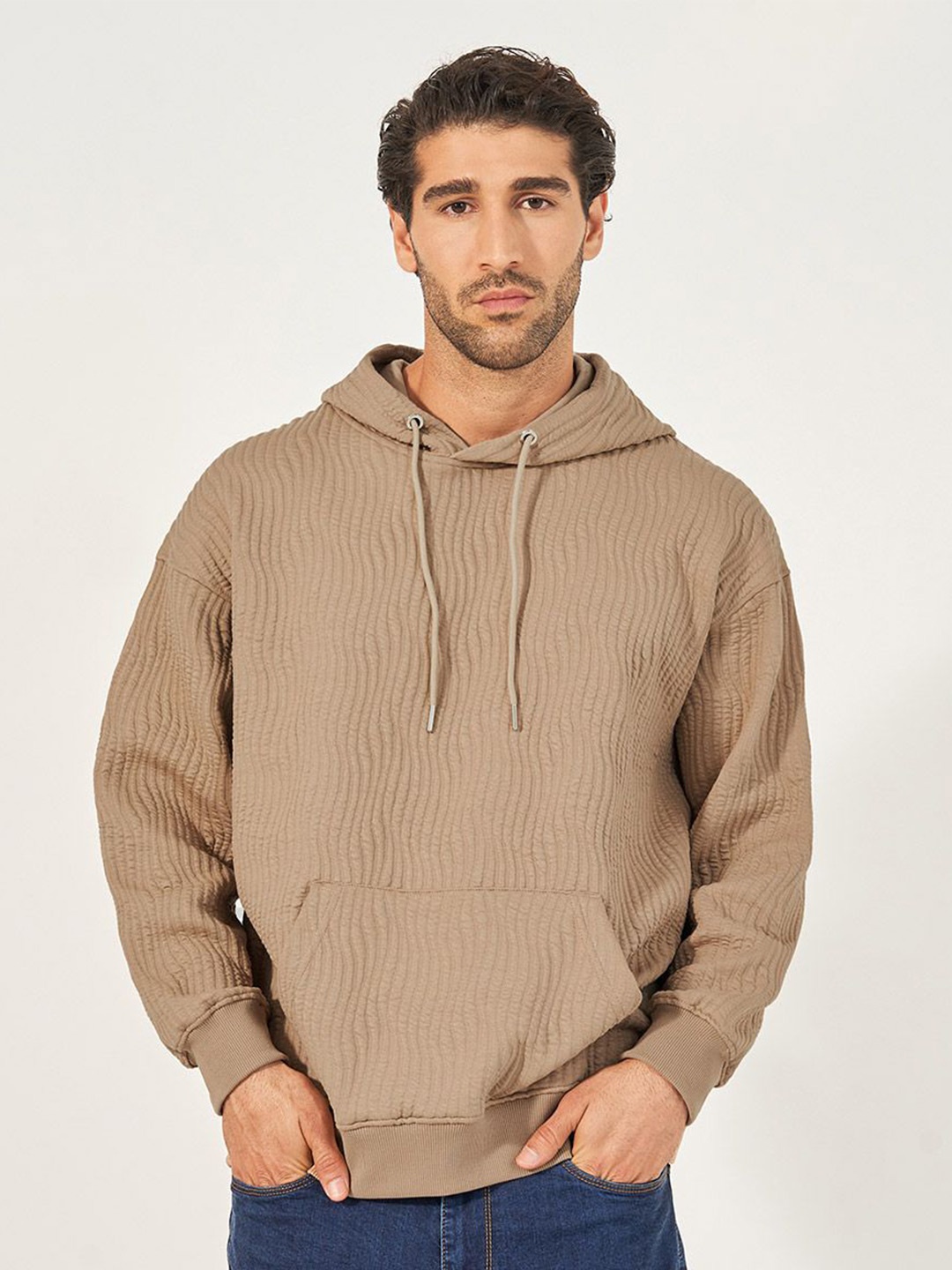 

Styli Men Quilted Patterned Relaxed Fit Hoodie with Kangaroo Pocket, Beige