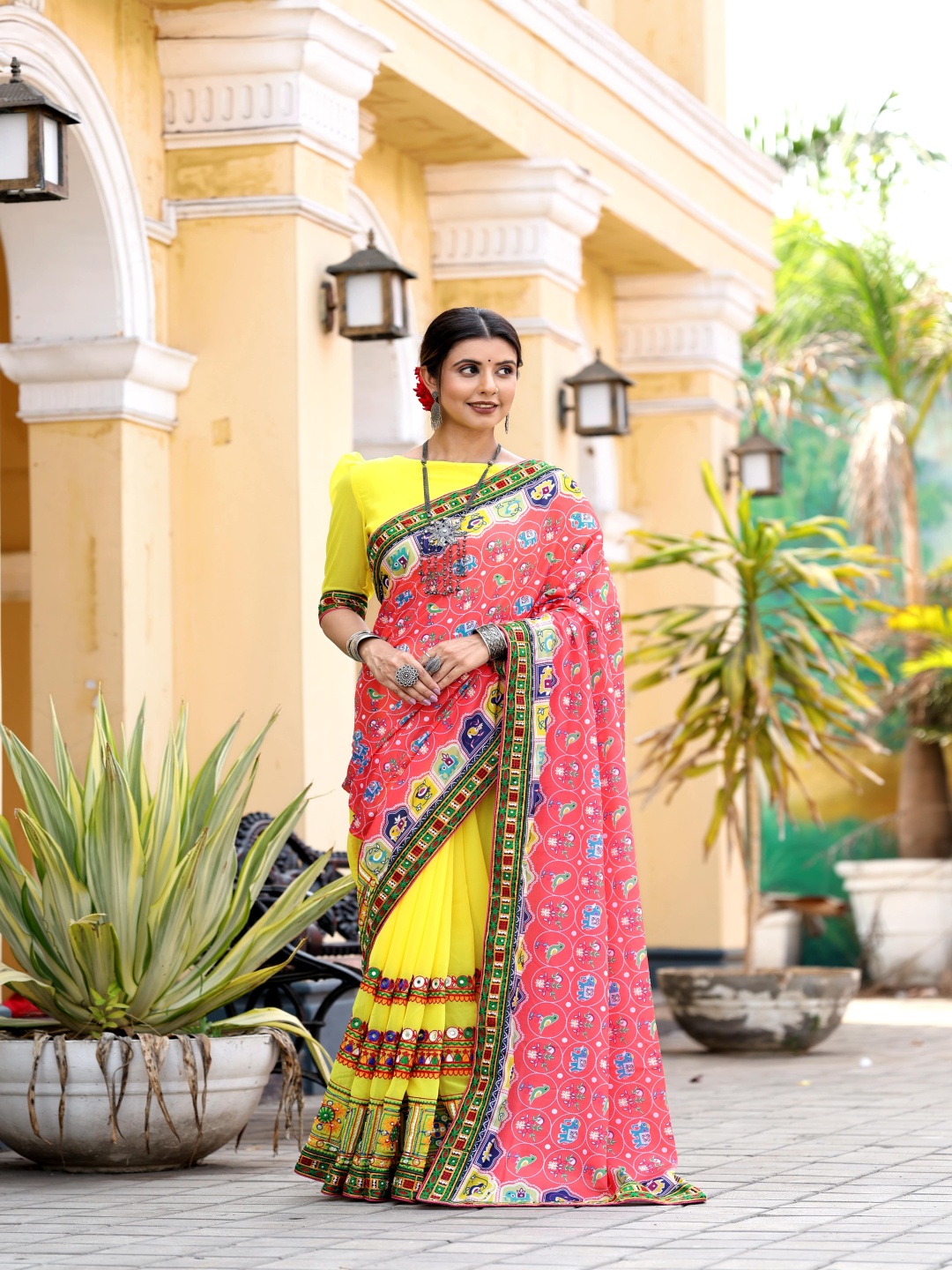

A.V.M Prints Woven Design Embroidered Maheshwari Saree, Red