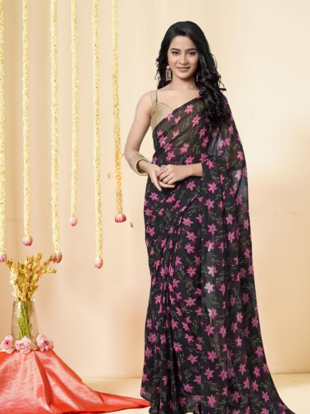 

MAGMINA Floral Pure Georgette Banarasi Saree, Black