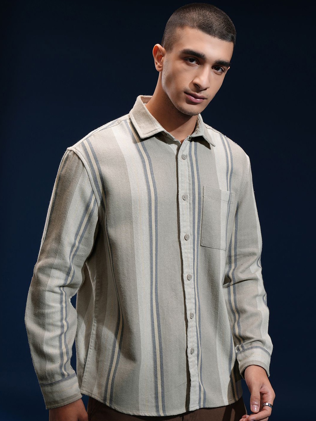 

HIGHLANDER Men Herringbone Melange Textured Striped Relaxed Overshirt, Khaki