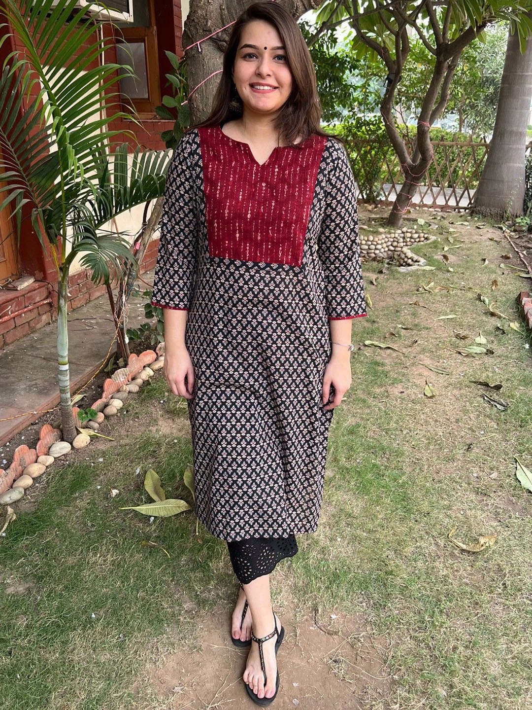 

Sanskritam Notch Neck Floral Printed Straight Cotton Kurta, Black