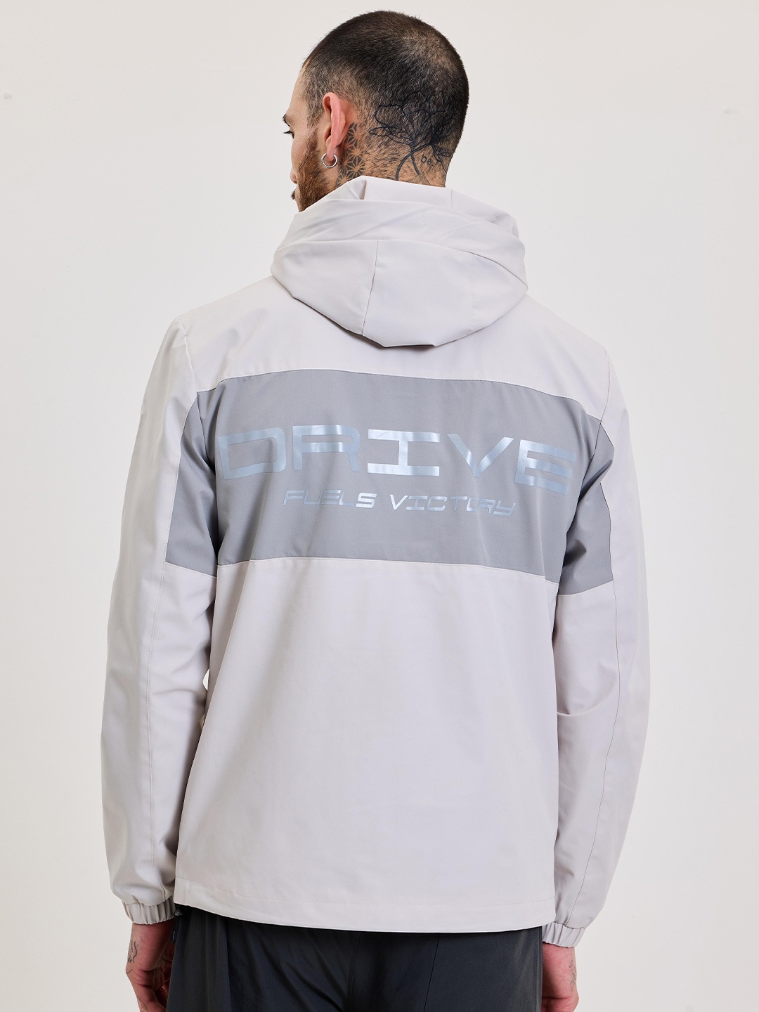 

Snitch Men Colourblocked Open Front Jacket, Grey