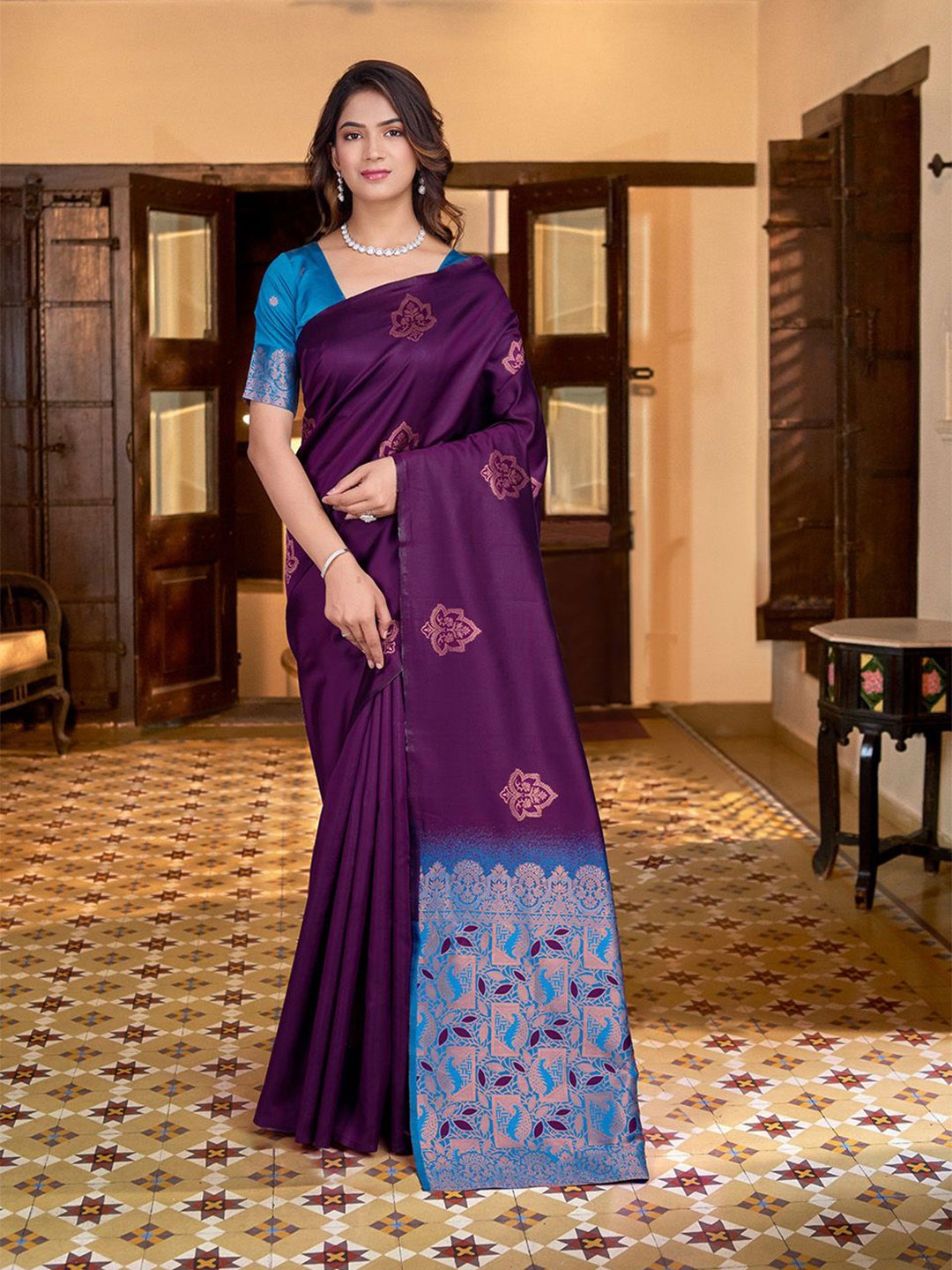 

ZIKARAA Woven Design Pure Silk Saree, Purple