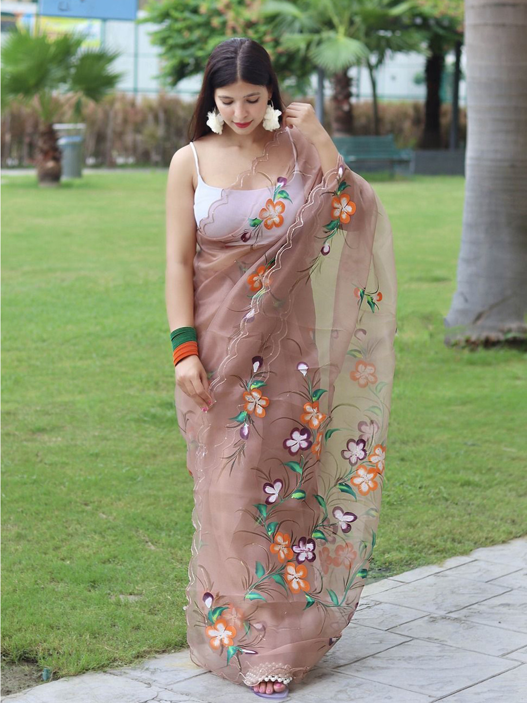 

Anouk Floral Organza Saree, Brown