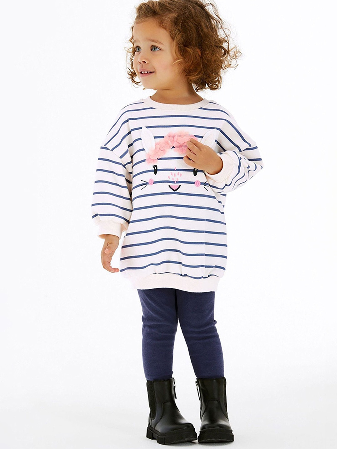

LULU & SKY Girls Printed Pure Cotton Night suit, Blue