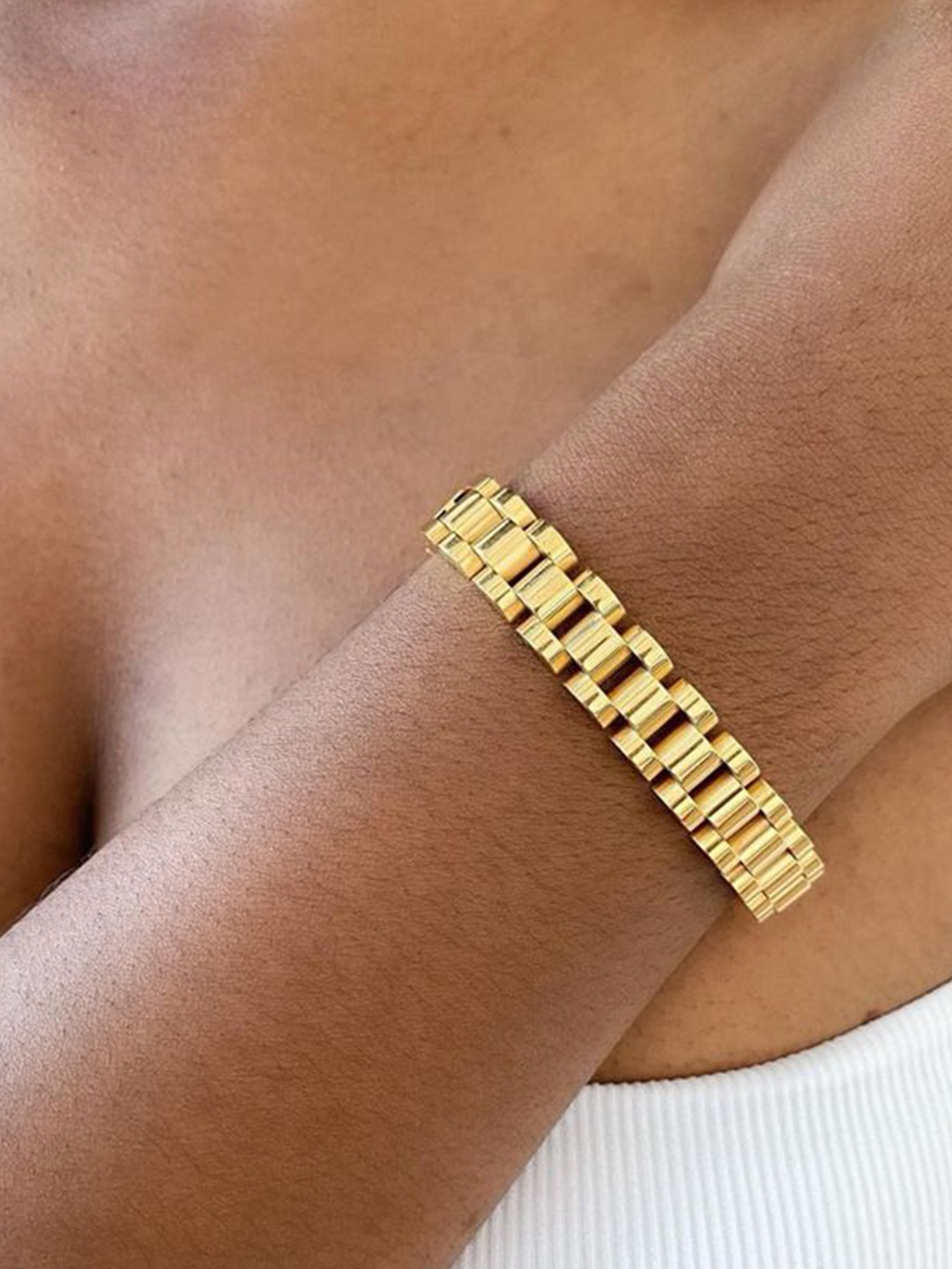 

Just Lil Things Link Bracelet, Gold