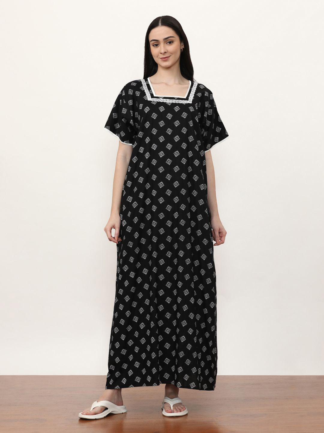 

Jaipur Kurti Printed Maxi Nightdress, Black