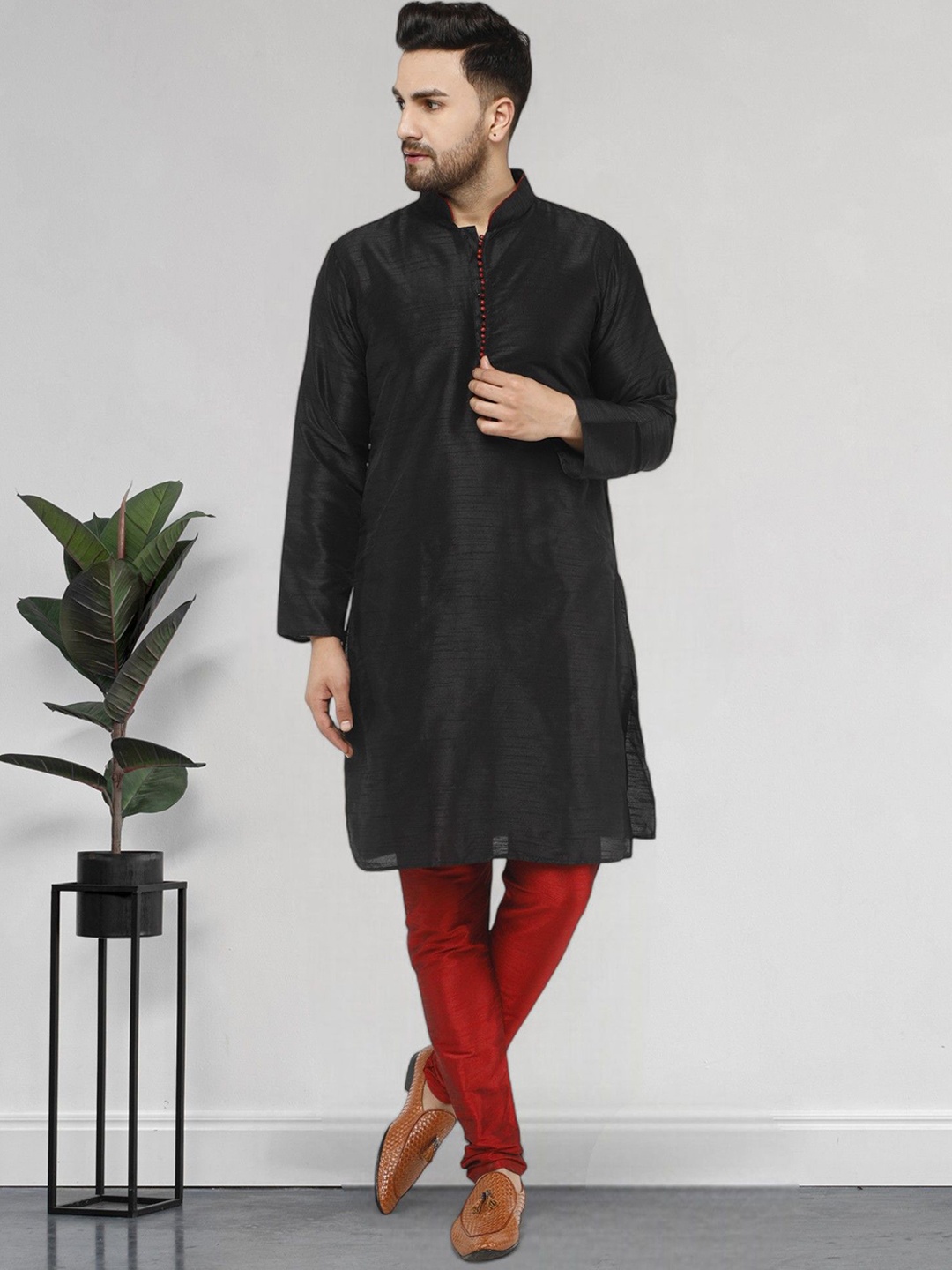 

SKAVIJ Mandarin Collar Long Sleeves Regular Straight Kurta With Churidar, Black