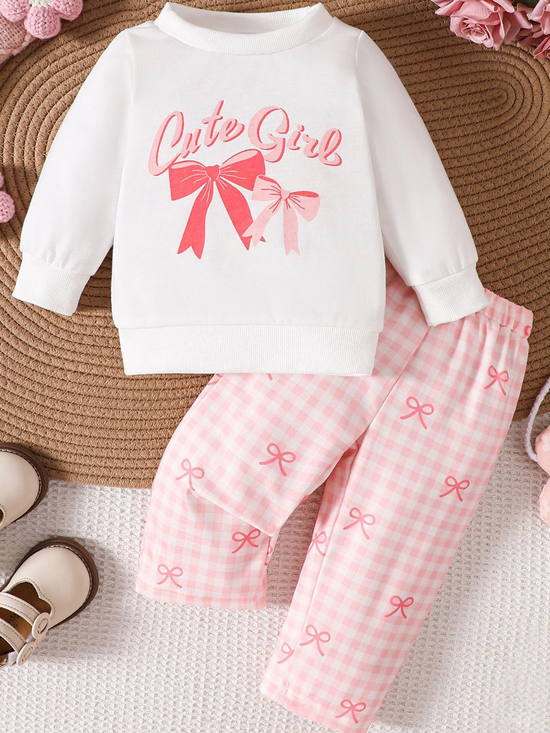 

LULU & SKY Girls Printed Sweatshirt & Trousers Night suits, Pink