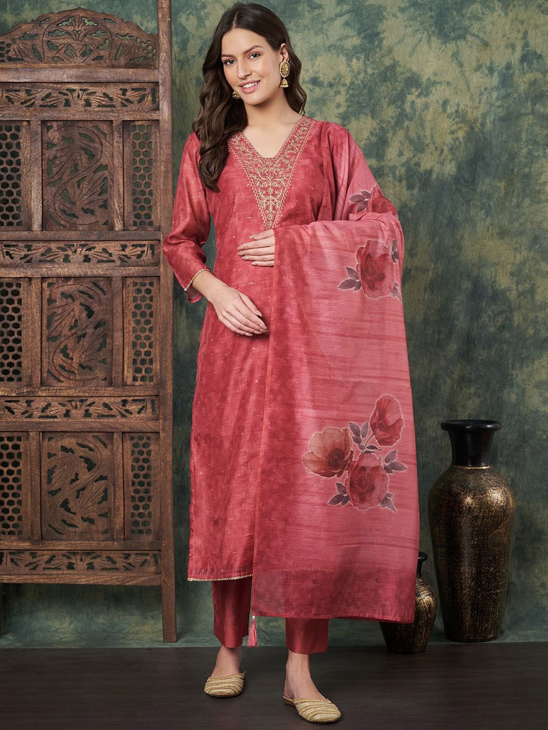 

Label Khoj Women Ethnic Motifs Embroidered Regular Sequinned Chanderi Cotton Kurta with Trousers & With, Red