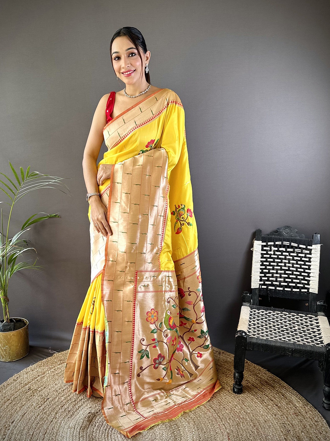 

Mitera Woven Design Zari Silk Blend Paithani Saree, Yellow
