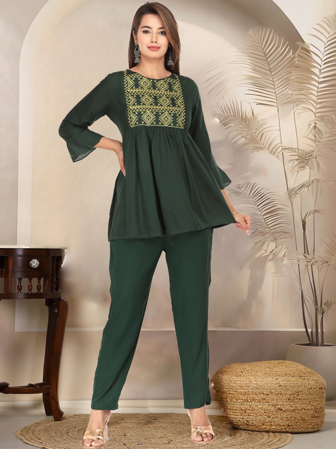 

MARISY Embroidered Top With Trouser Co-Ords, Green