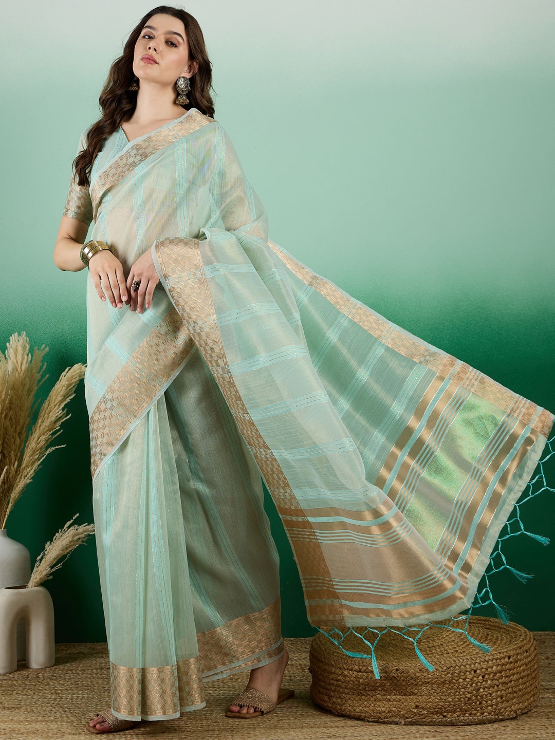 

A.V.M Prints Woven Design Zari Saree, Green