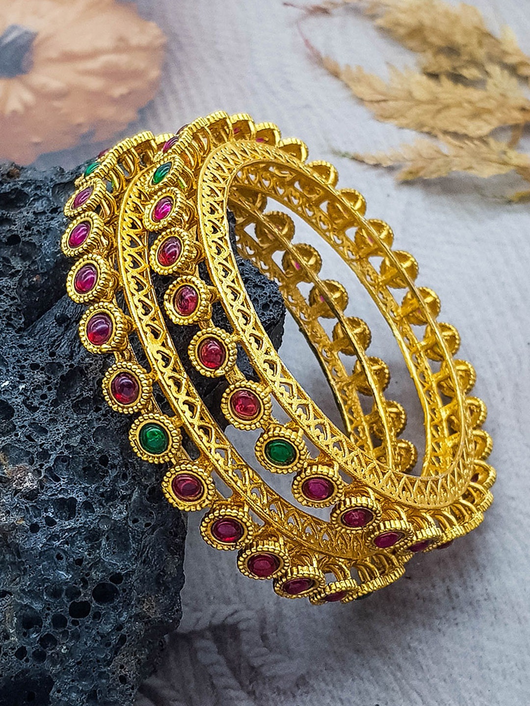 

GRIIHAM Set Of 2 Gold-Plated AD-Studded Bangles