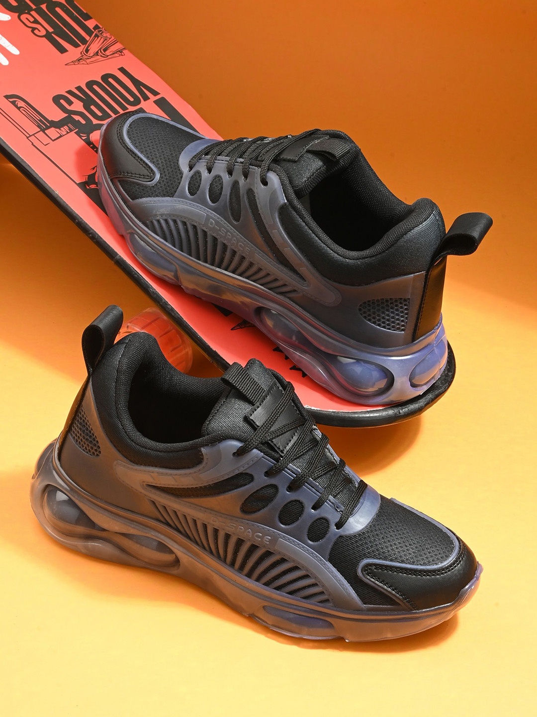 

Killer Men Colourblocked Sneakers, Black
