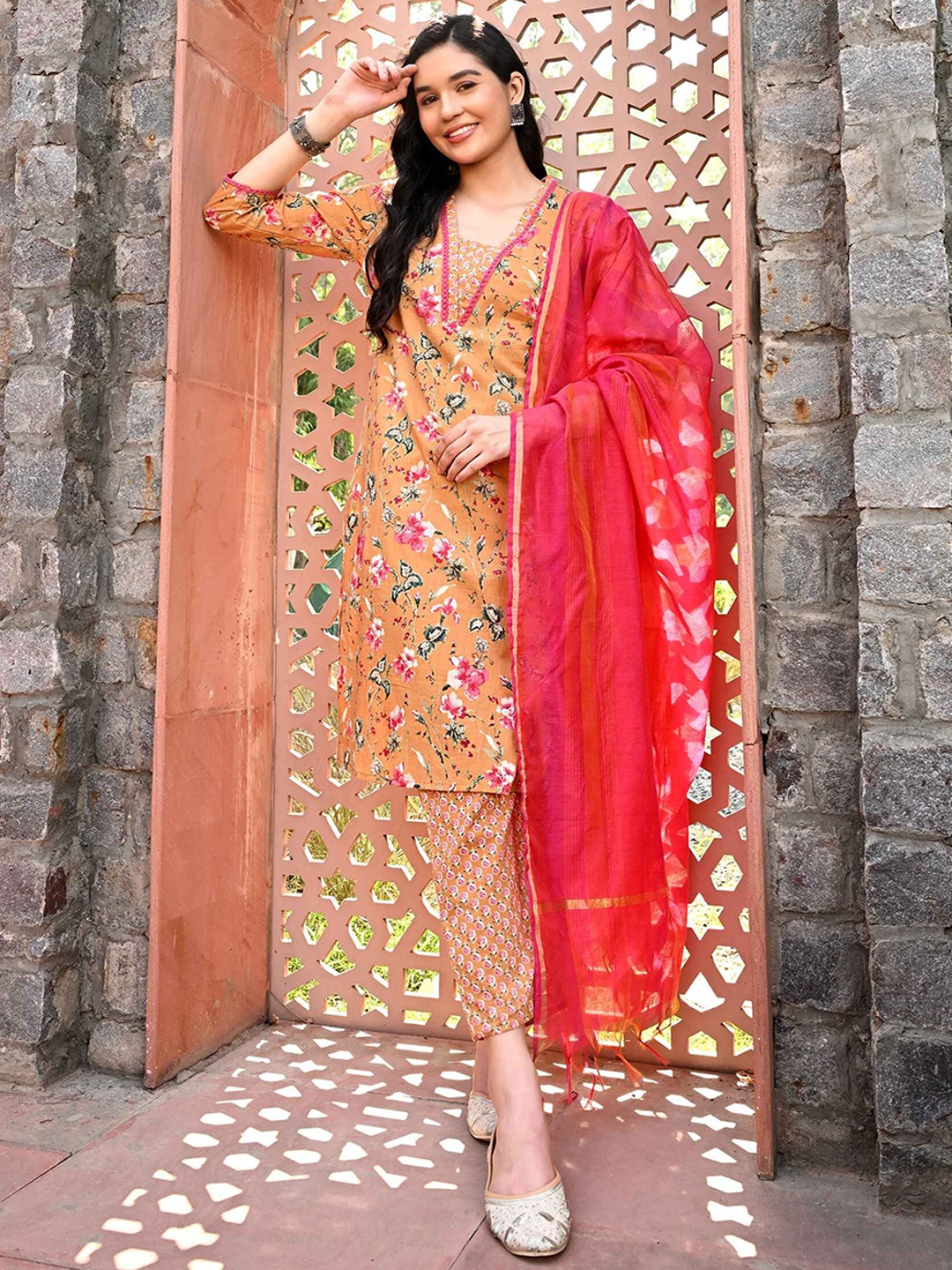 

KALINI Women Floral Printed Regular Pure Cotton Kurta with Trousers, Yellow