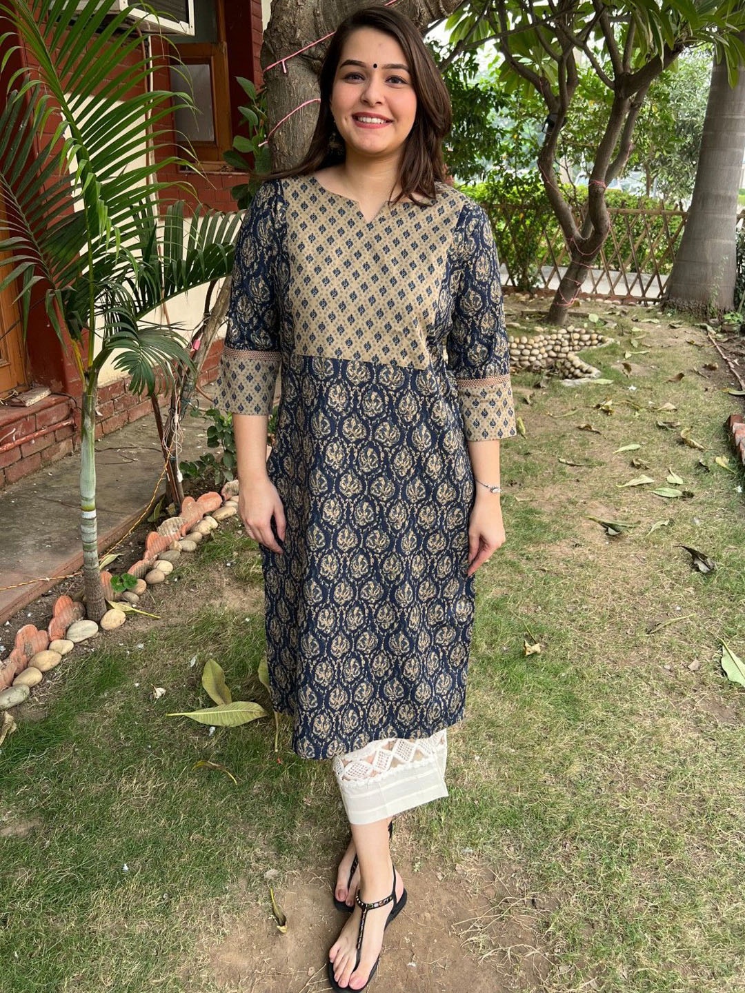 

Sanskritam Notch Neck Floral Printed Straight Cotton Kurta, Violet