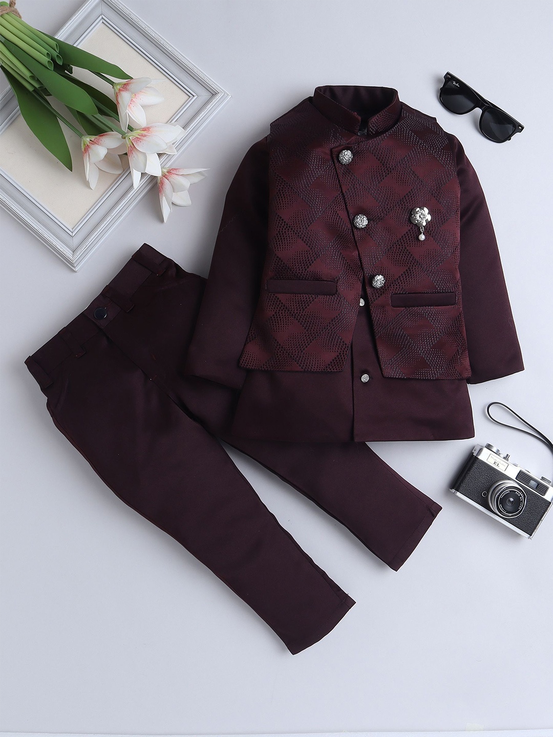 

FOURFOLDS Boys Single-Breasted Three-Piece Suit, Burgundy