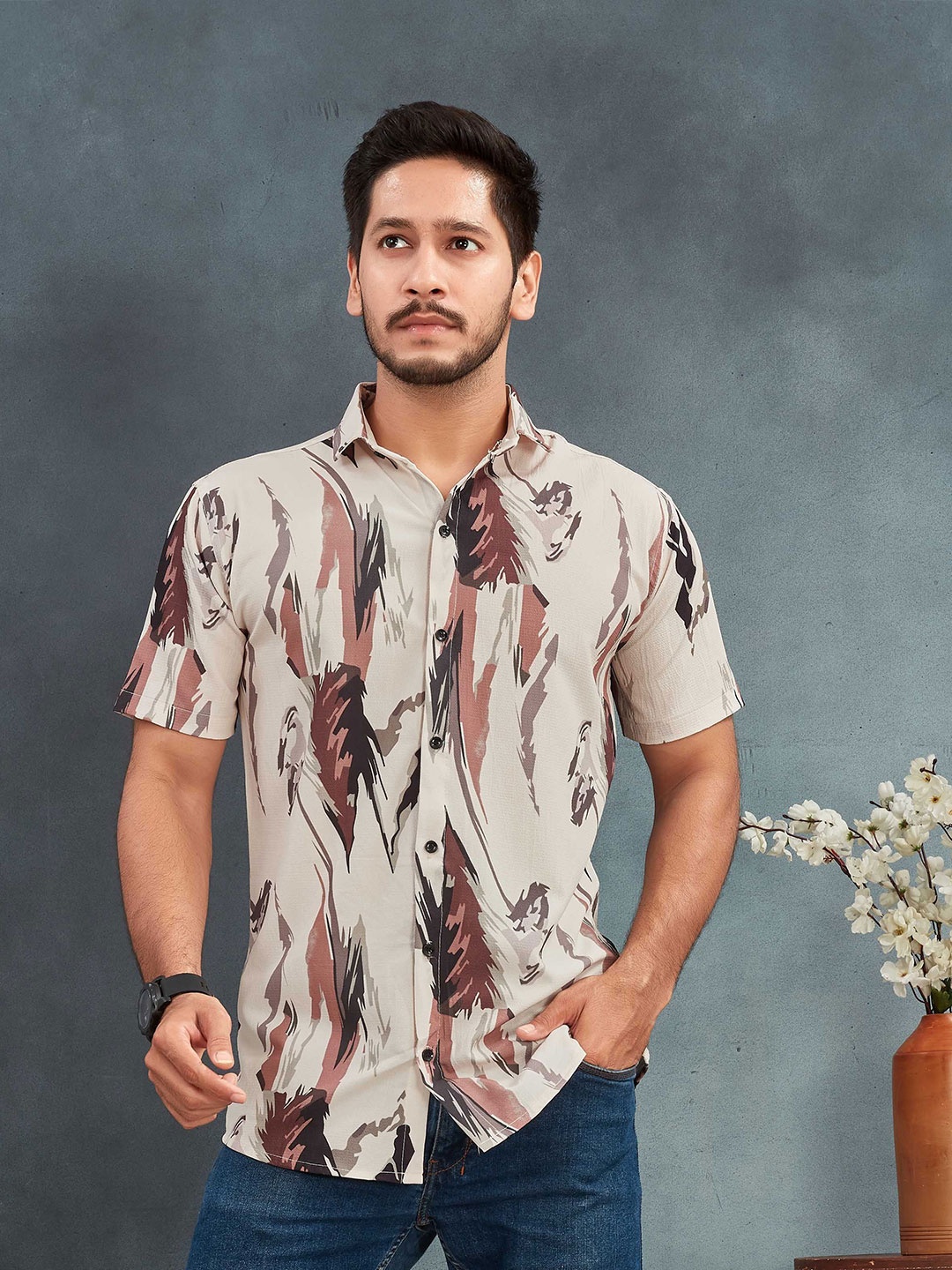 

Streetsutra Men Comfort Floral Opaque Printed Casual Shirt, Cream