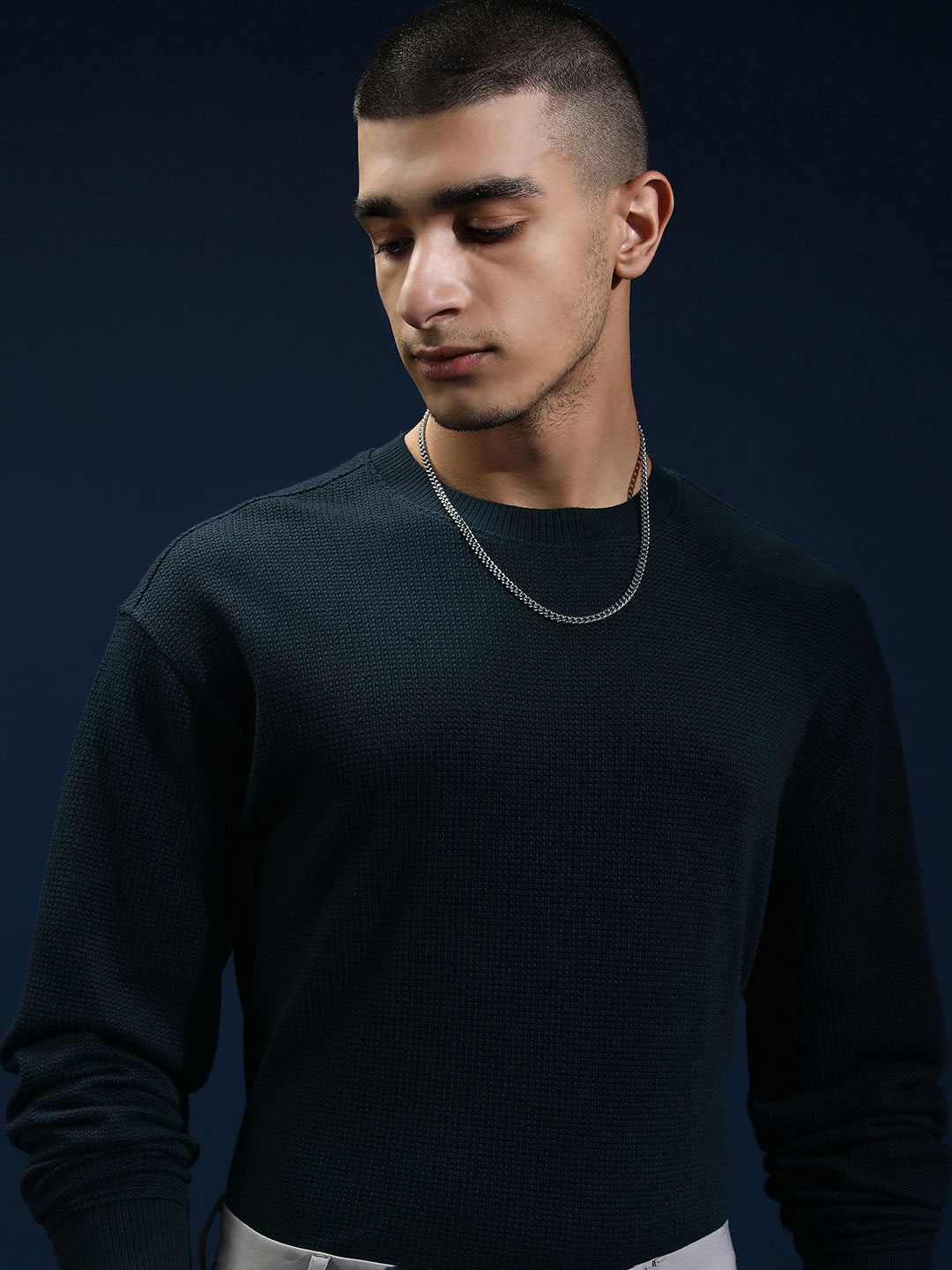 

HIGHLANDER Men Round Neck Knitted Textured Relaxed Drop Shoulder Sweatshirt, Navy blue