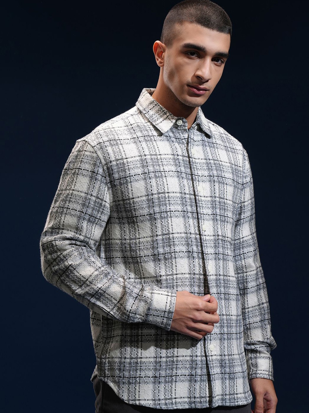 

HIGHLANDER Men Opaque Checked Casual Shirt, Grey