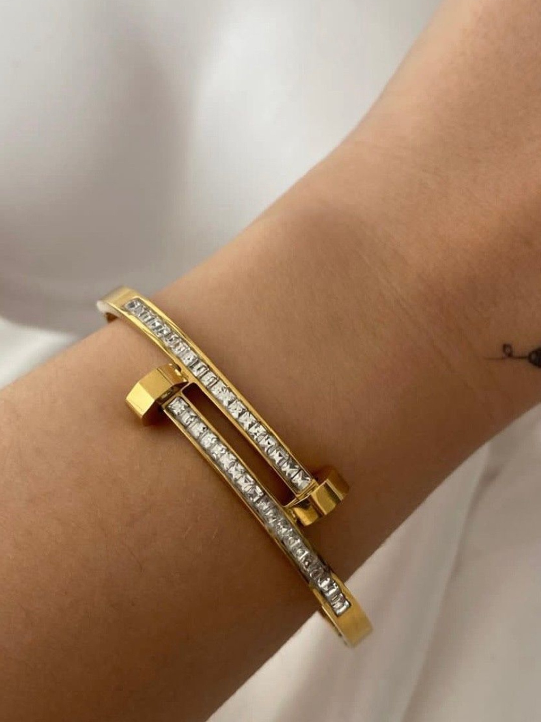 

ANJNI CREATION Women Handcrafted Gold-Plated Cuff Bracelet