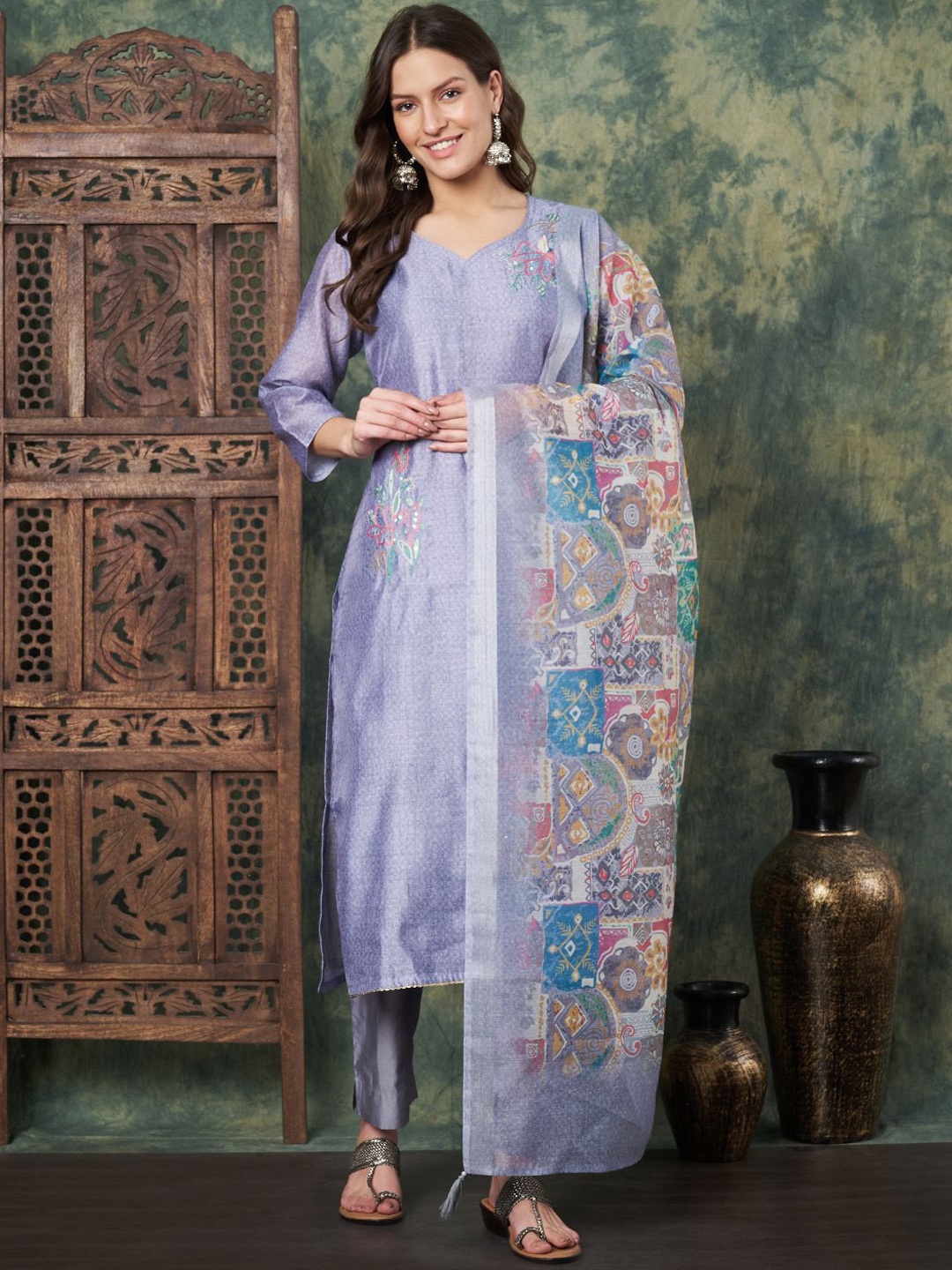 

Label Khoj Women Ethnic Motifs Embroidered Regular Thread Work Chanderi Cotton Kurta with Trousers & With, Grey