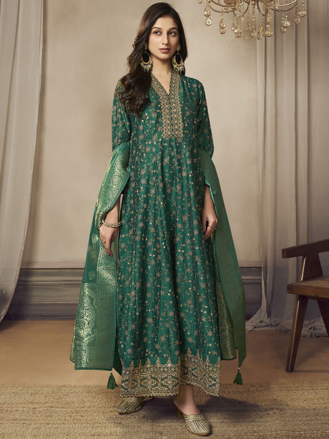 

Label Khoj Women Ethnic Motifs Embroidered Empire Sequinned Kurta with Trousers & With Dupatta, Green