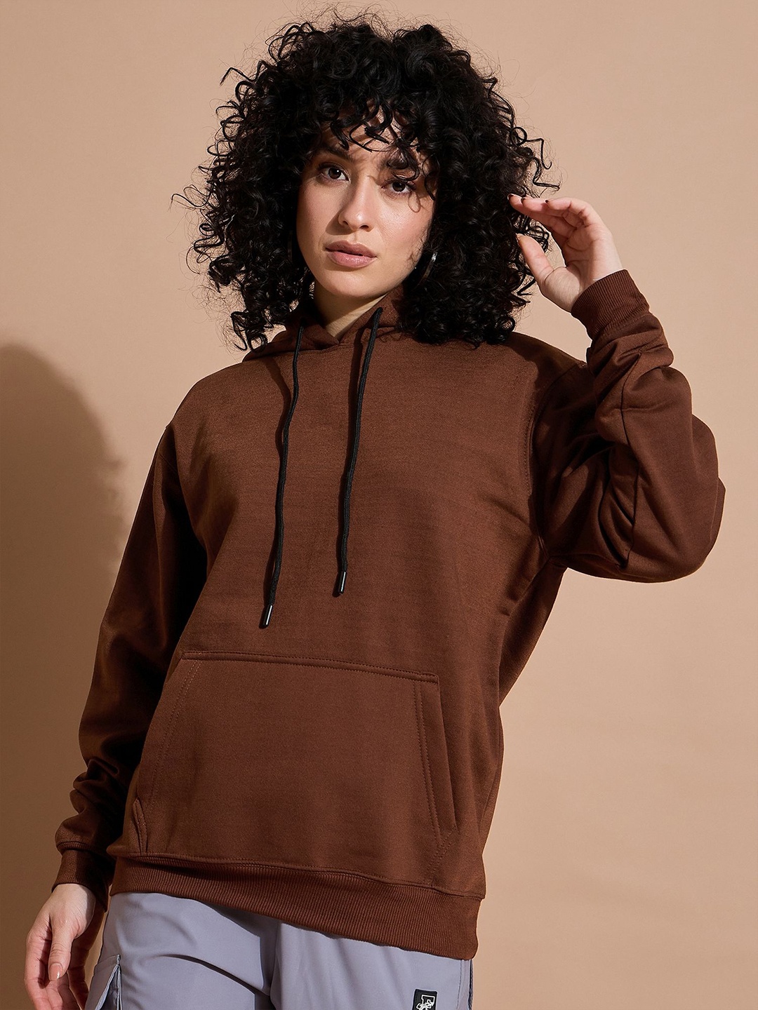 

The Roadster Lifestyle Co Women Loose Fit Hooded Sweatshirt, Brown