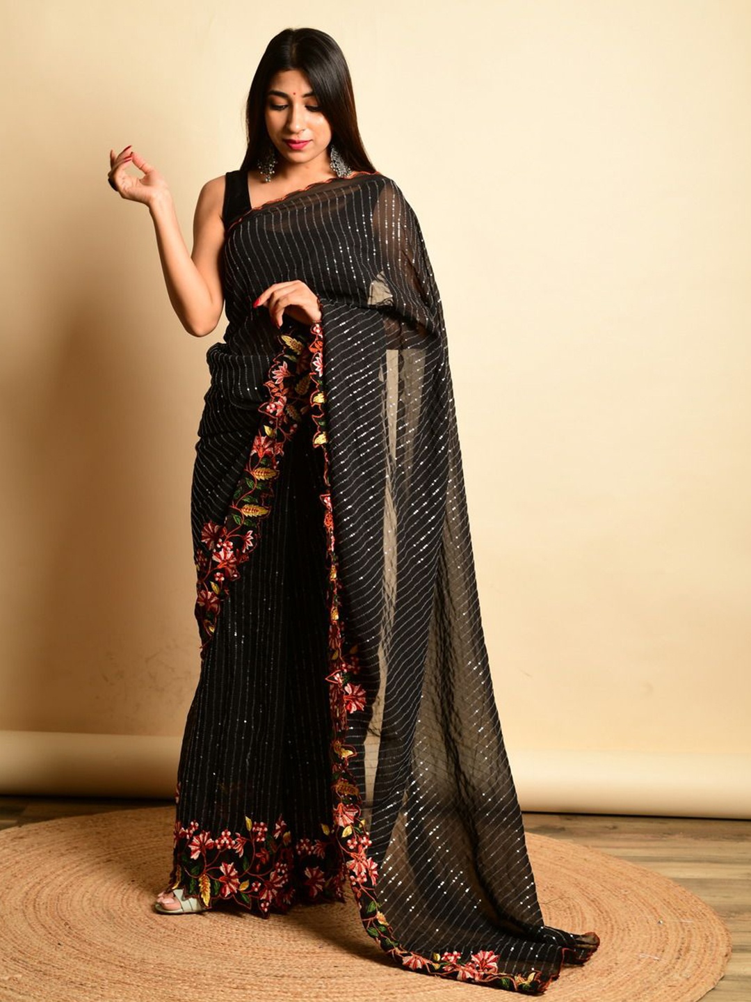 

Anouk Embellished Embroidered Poly Georgette Saree, Black