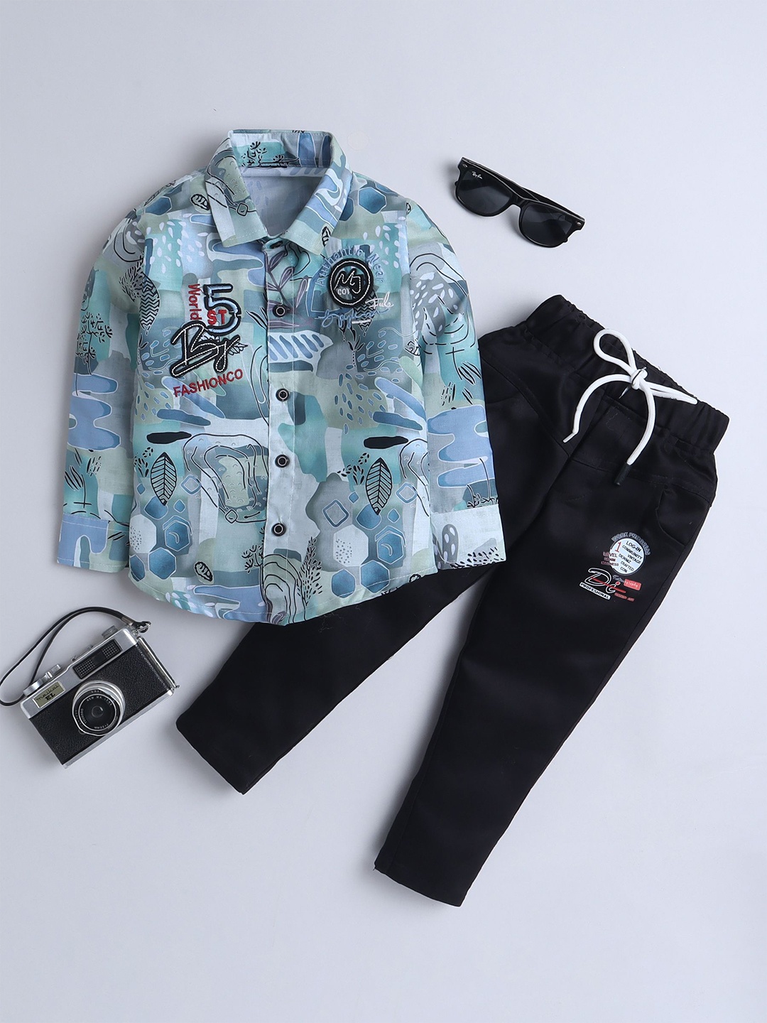

FOURFOLDS Boys Printed Shirt with Trousers, Green