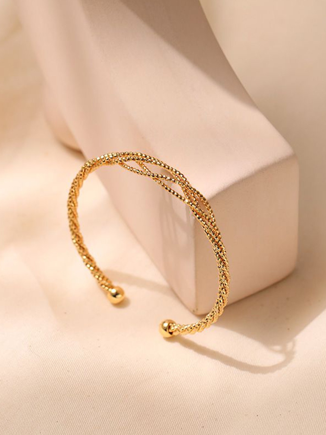

Just Lil Things Link Bracelet, Gold