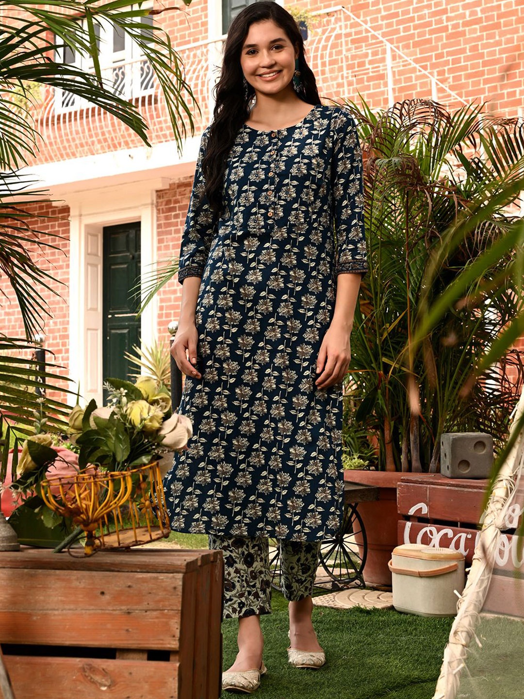 

KALINI Women Floral Printed Regular Pure Cotton Kurta with Trousers, Blue