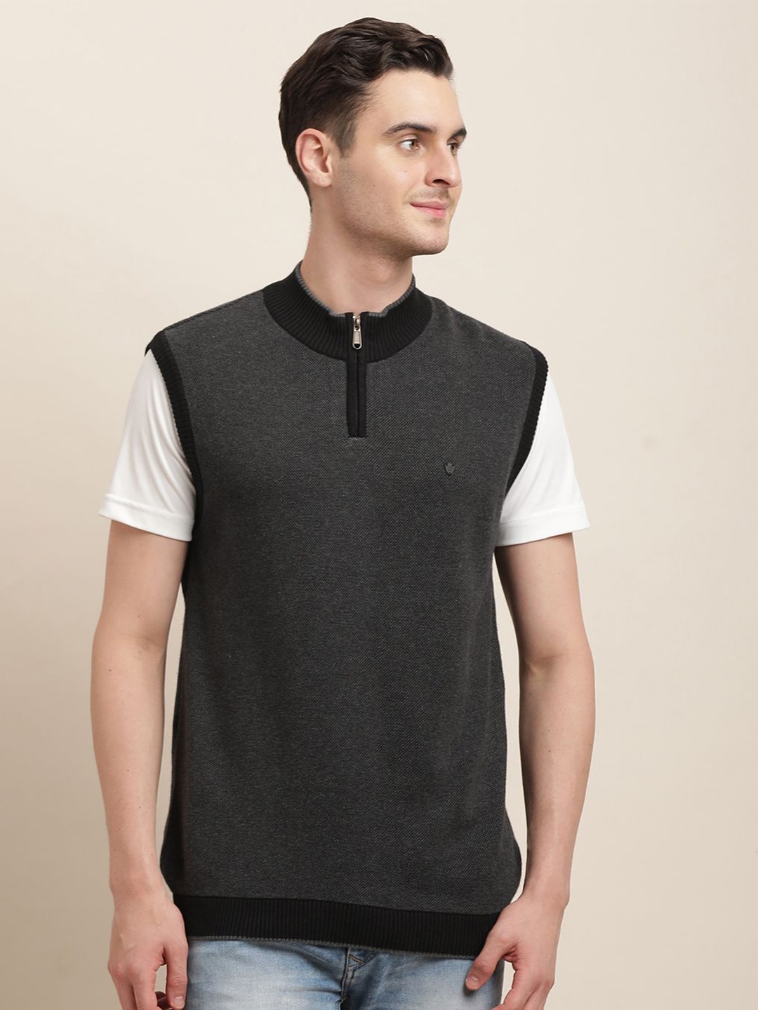 

Turtle Men Sweater Vest, Charcoal