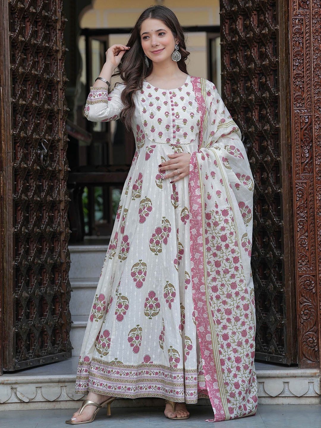 

Mizaz Women Floral Printed Layered Mirror Work Pure Cotton Kurta with Trousers & With Dupatta, Purple