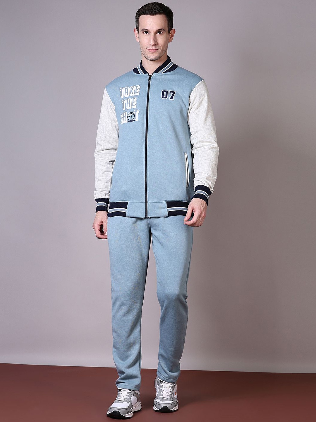 

V-Mart Men Colourblocked Cotton Tracksuits, Blue