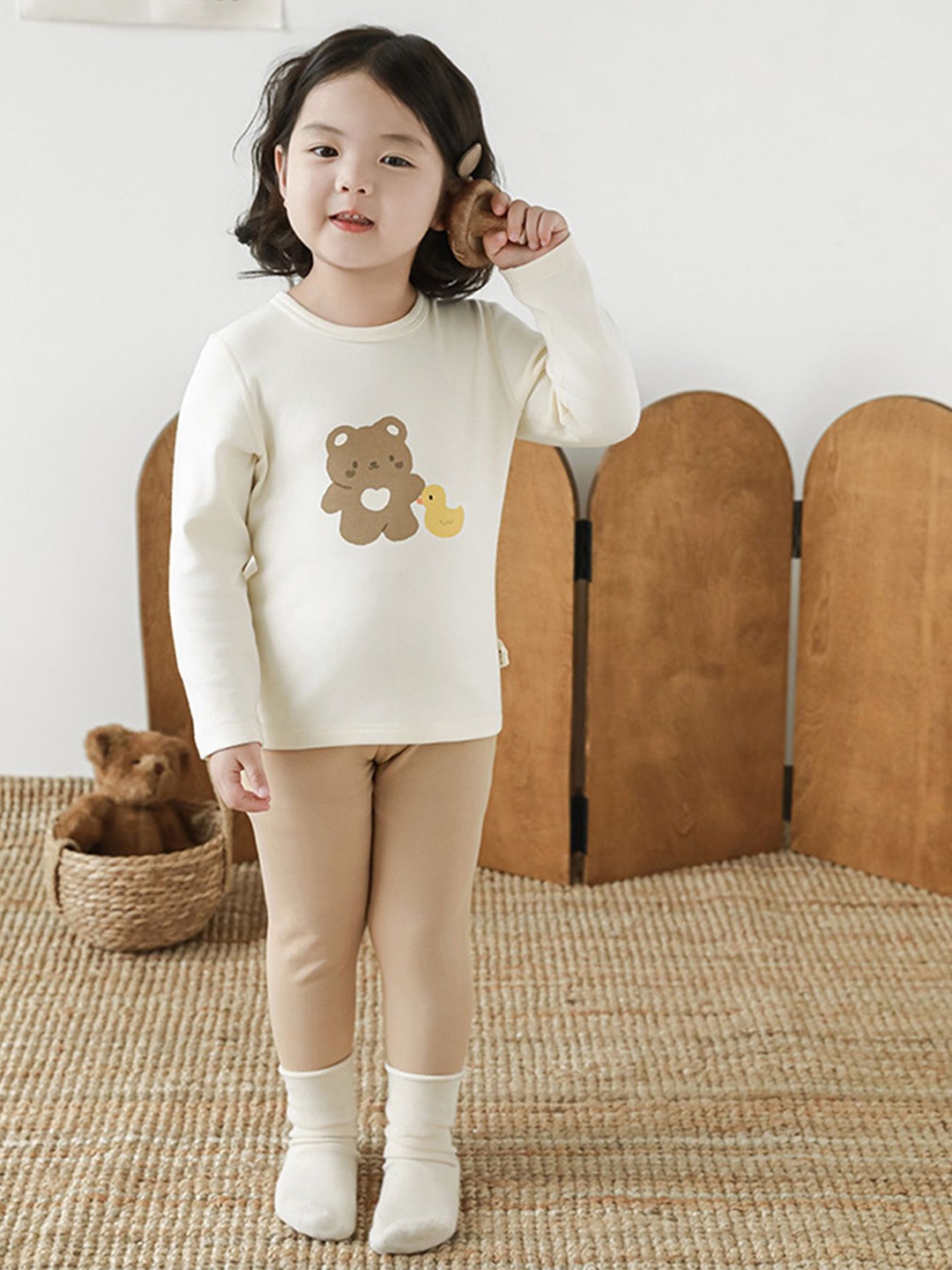 

LULU & SKY Girls Printed Night suit, Khaki